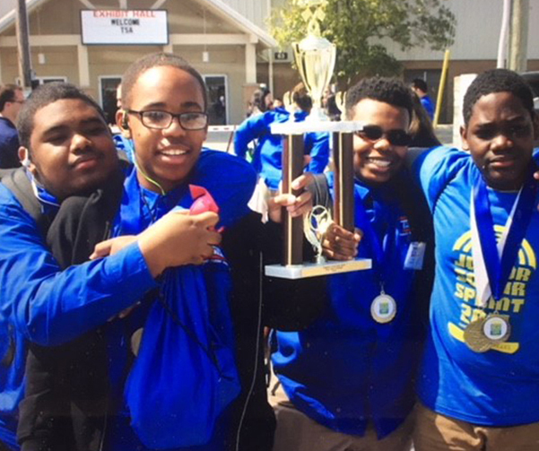 2019-Jr-Solar-Sprint-Winning-Team-Car3-Bayard-Middle-School-Wilmington