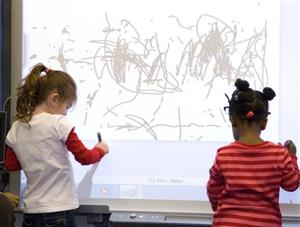 Christina Preschoolers Using a Smartboard 