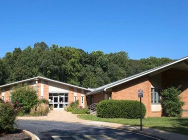   The front of the Maclary Elementary School in Newark, DE.