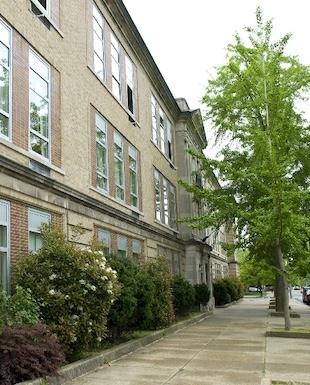 sidewalk view of Bancroft Elementary School in 2018
